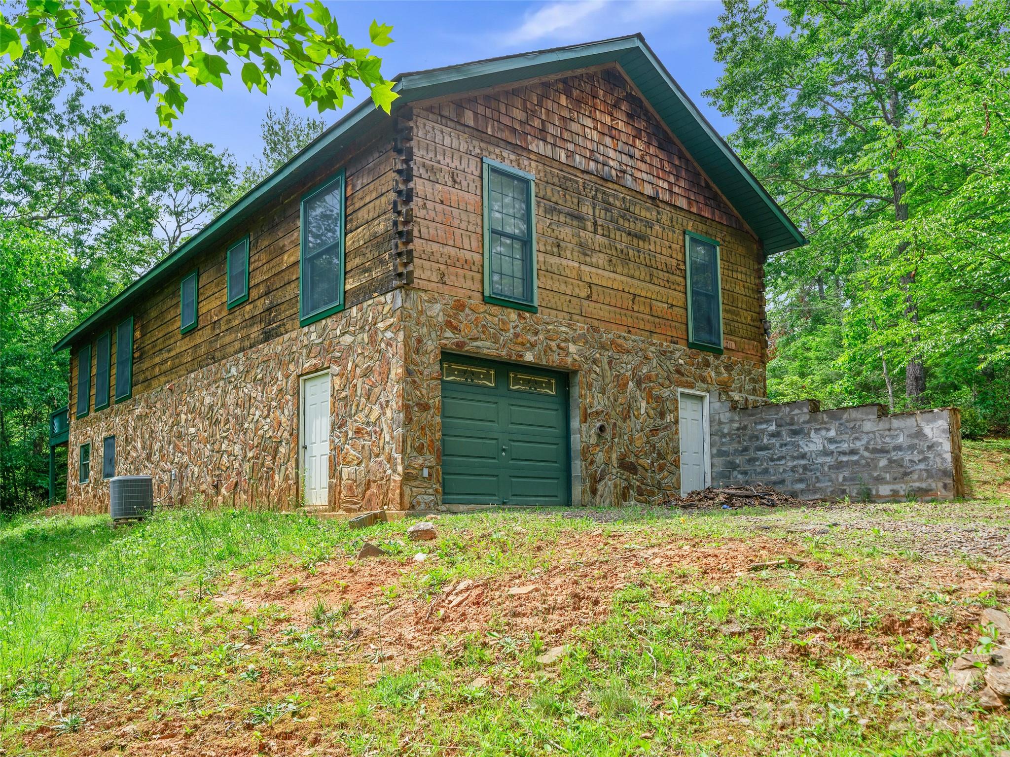 211 Cherry Hollow Road Burnsville NC 28714