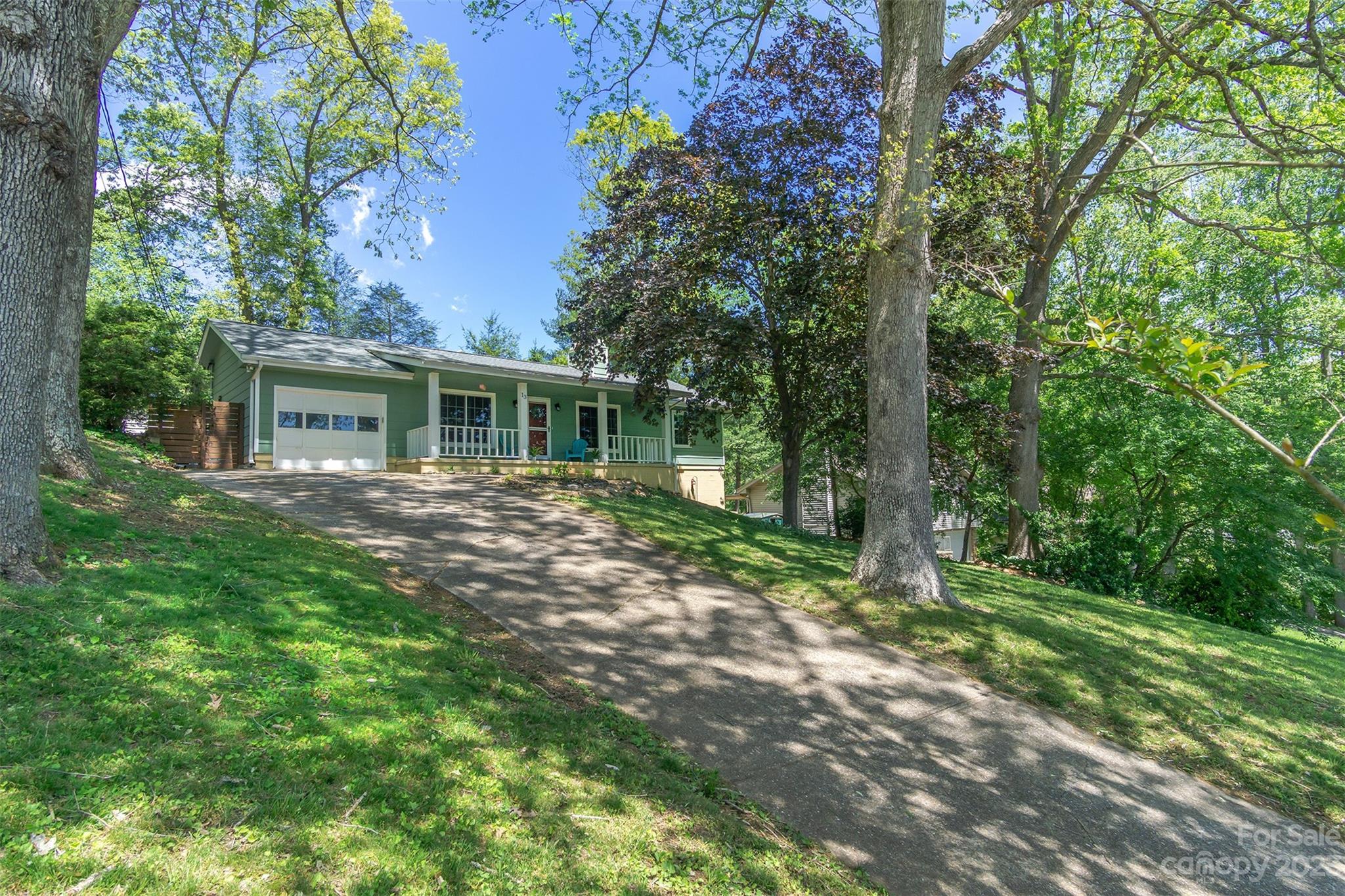 13 Woodfield Road Arden NC 28704