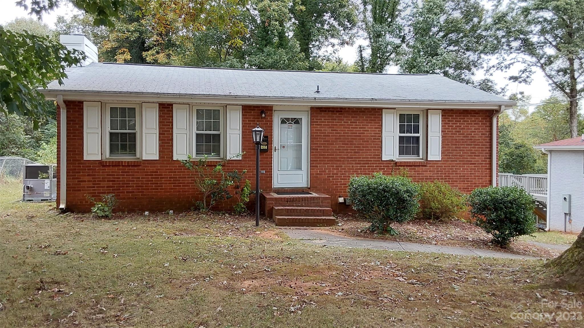 2914 Ravencroft Drive Charlotte NC 28208