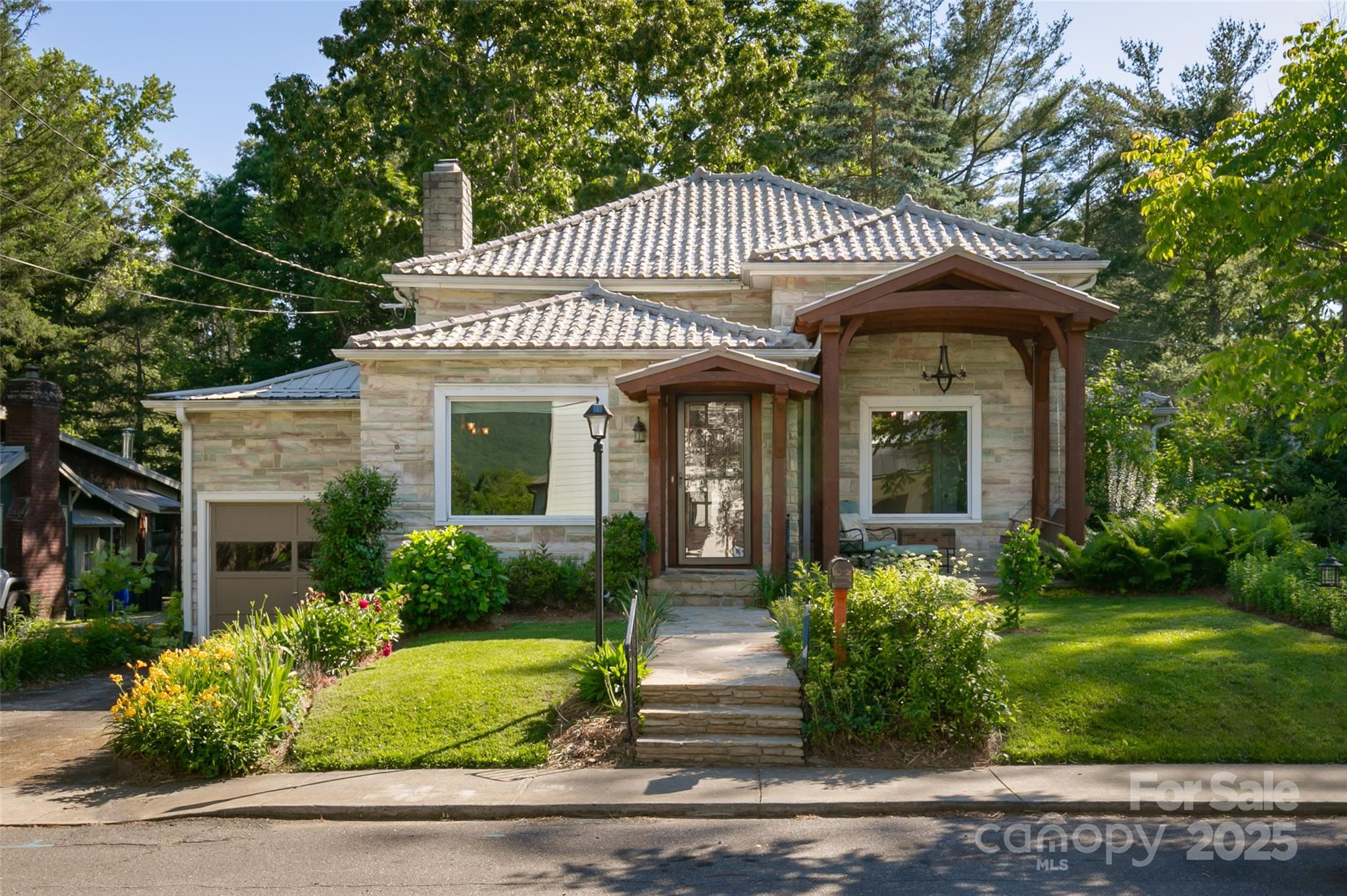 125 Church Street Black Mountain NC 28711