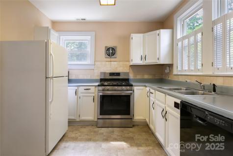 125 Church Street Black Mountain NC 28711