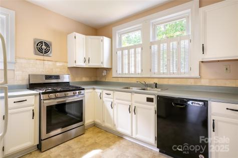 125 Church Street Black Mountain NC 28711