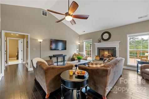 280 Hunter Ridge Drive Marshall NC 28753