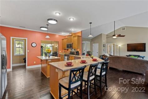 280 Hunter Ridge Drive Marshall NC 28753