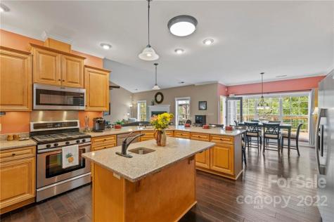 280 Hunter Ridge Drive Marshall NC 28753
