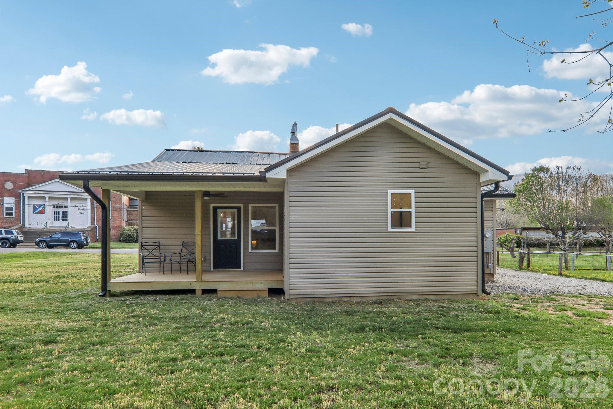 117 Virginia Avenue Waynesville NC 28786