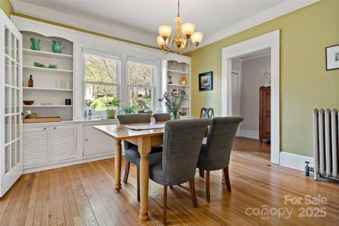 13 Brucemont Place Asheville NC 28806