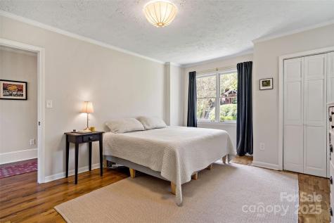 13 Brucemont Place Asheville NC 28806