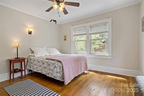 13 Brucemont Place Asheville NC 28806
