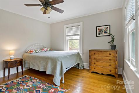 13 Brucemont Place Asheville NC 28806