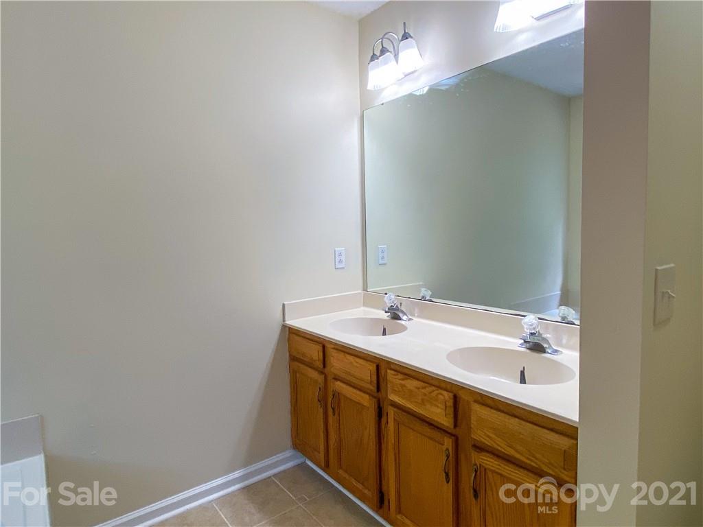 7007 Spandril Lane Charlotte NC 28215