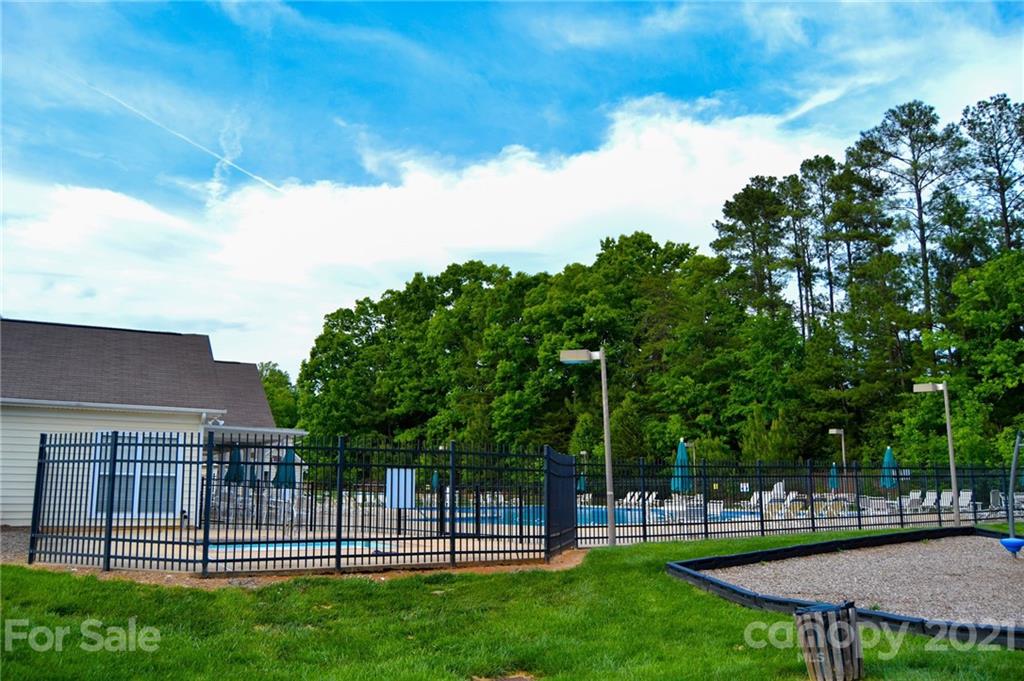 7007 Spandril Lane Charlotte NC 28215