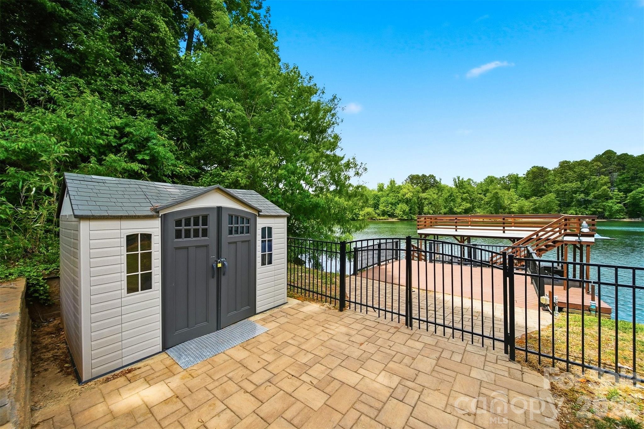 1925 Lake Acres Drive Hickory NC 28601