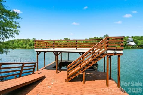 1925 Lake Acres Drive Hickory NC 28601