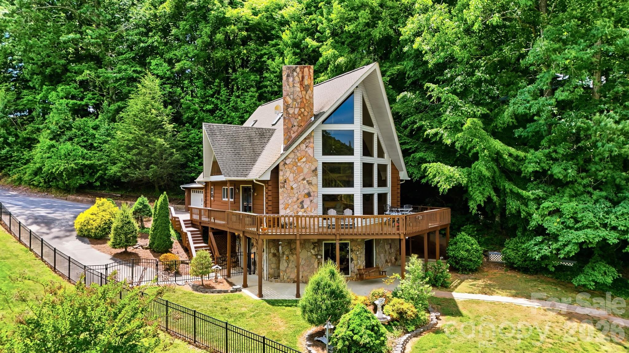 1925 Lake Acres Drive Hickory NC 28601