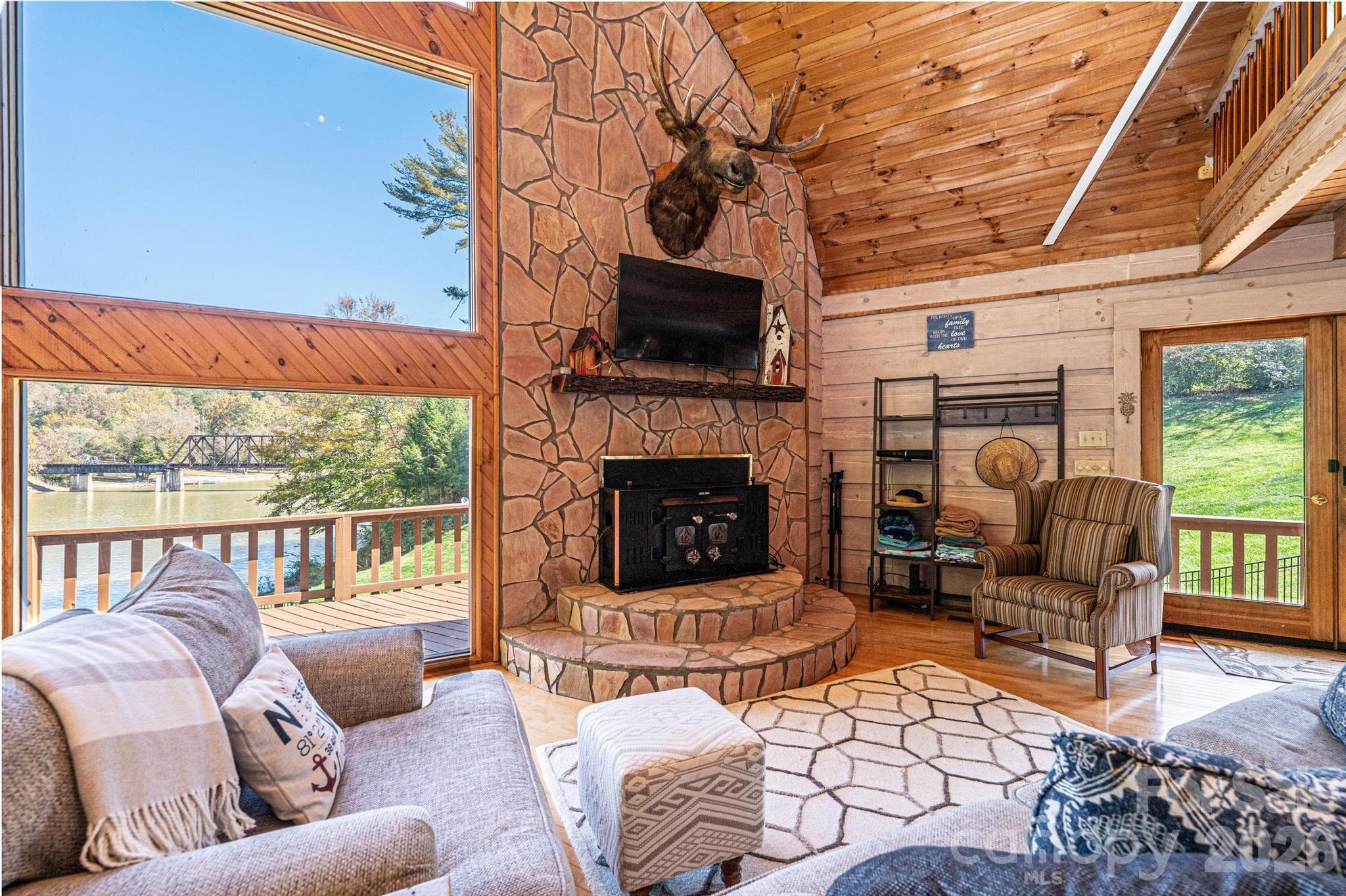 1925 Lake Acres Drive Hickory NC 28601