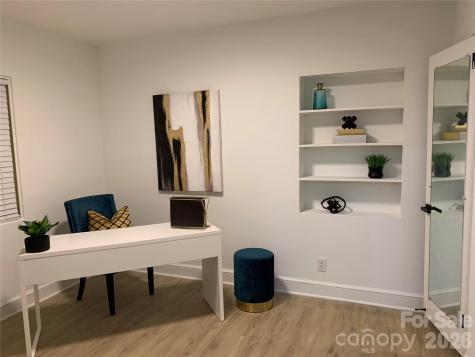 2524 Pickway Drive Charlotte NC 28269
