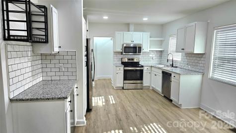 2524 Pickway Drive Charlotte NC 28269
