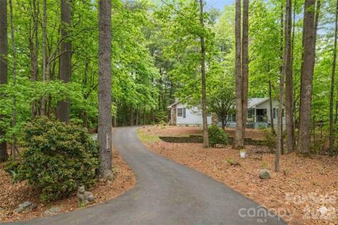 128 Camellia Way Hendersonville NC 28739