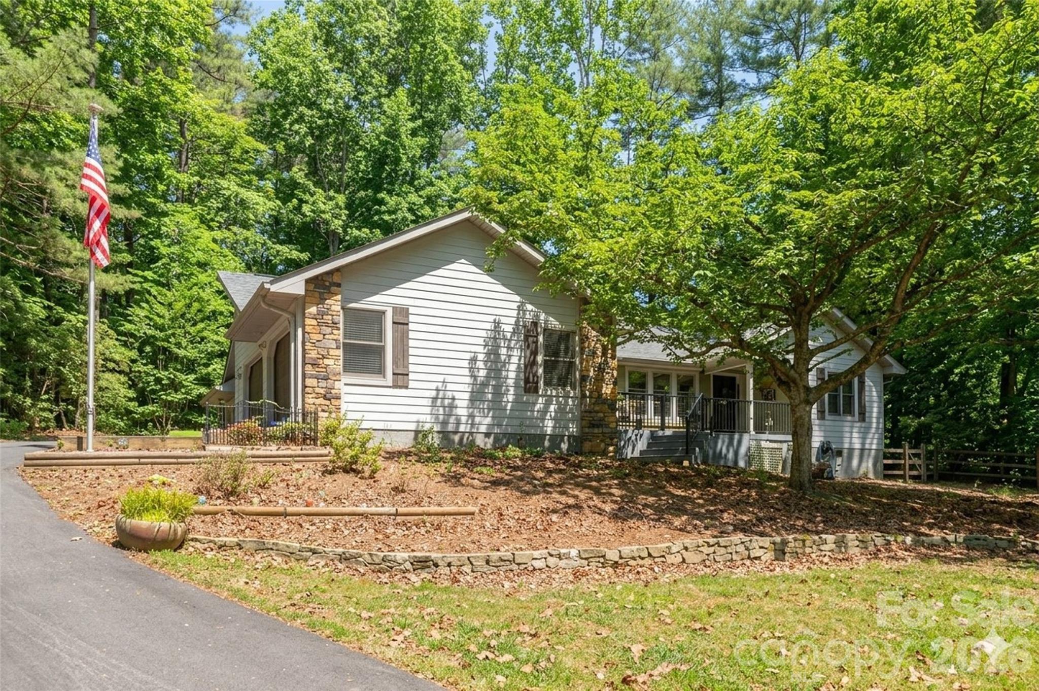 128 Camellia Way Hendersonville NC 28739