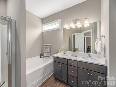 34 S Christie Court Fletcher NC 28732