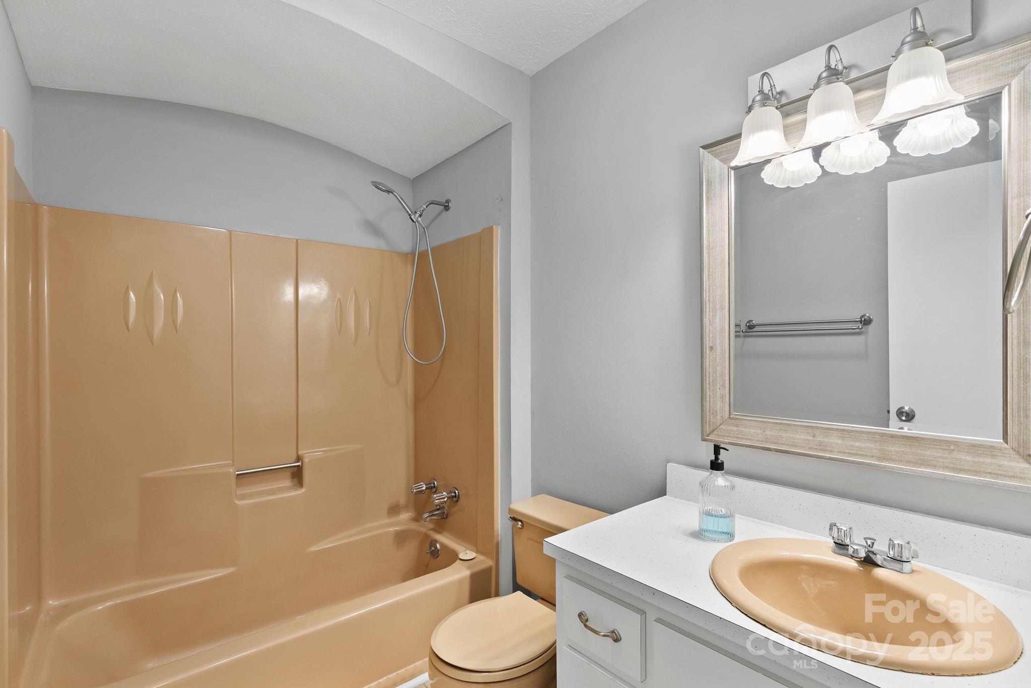 89 Braddock Way Asheville NC 28803