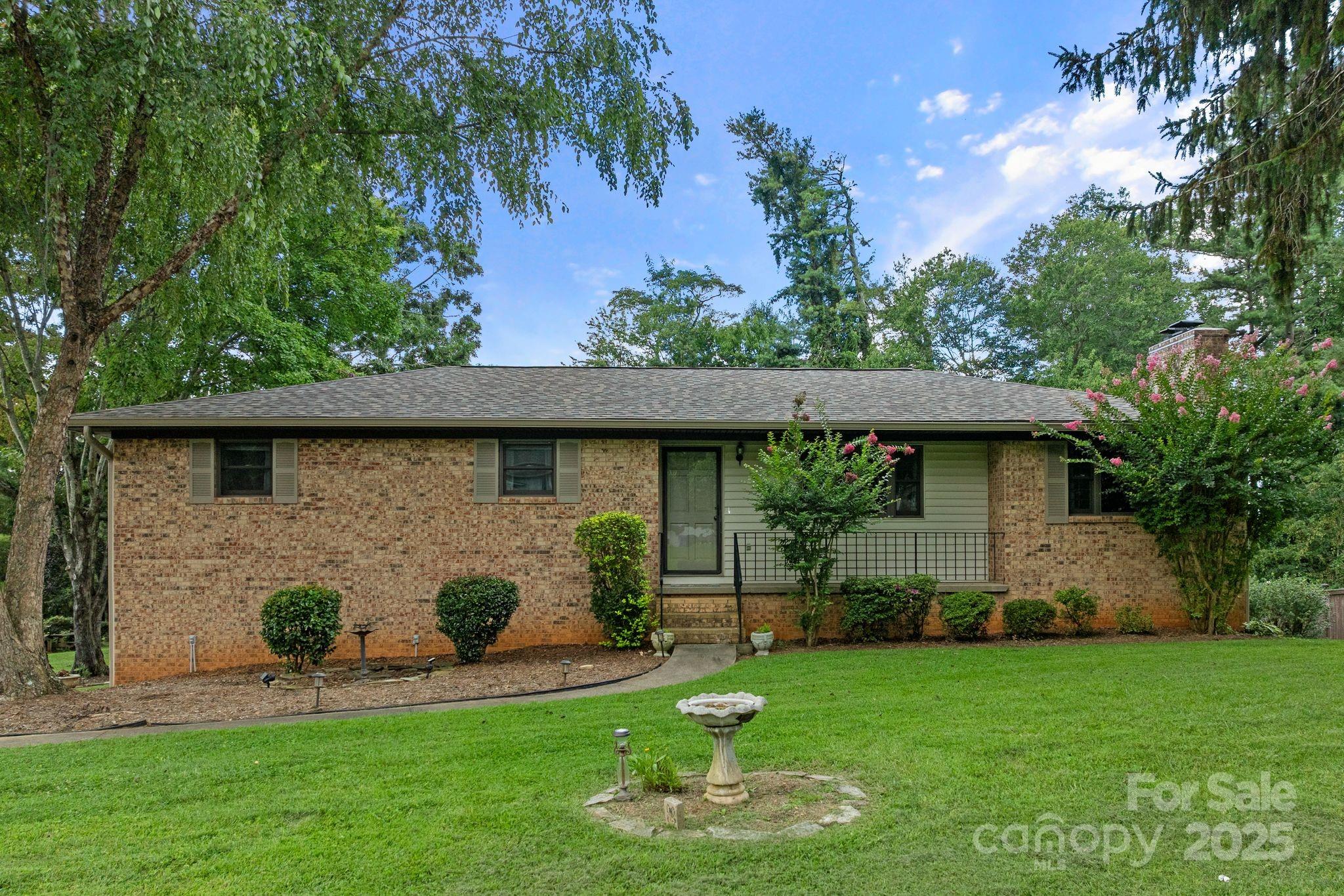 89 Braddock Way Asheville NC 28803