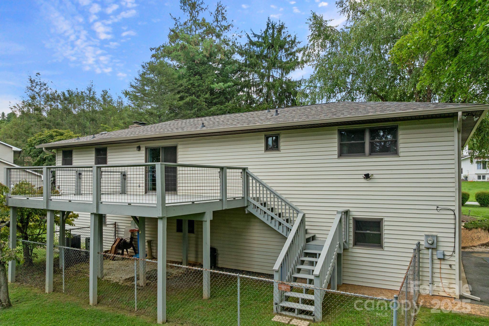 89 Braddock Way Asheville NC 28803