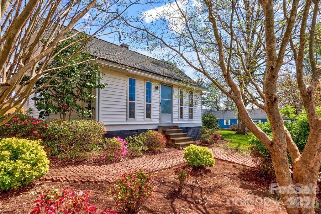 145 Duke Street Cooleemee NC 27014