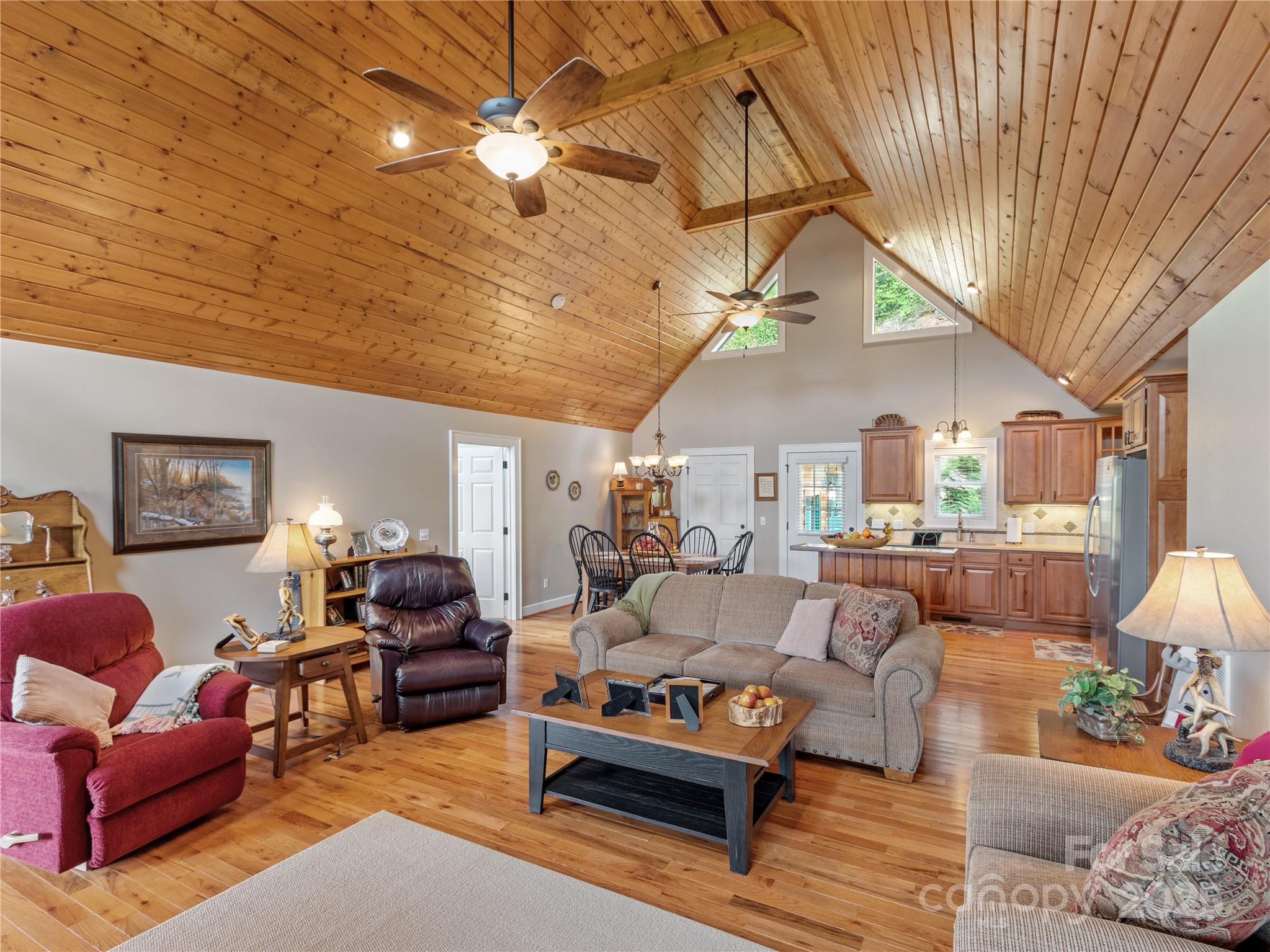 370 Appaloosa Trail Burnsville NC 28714