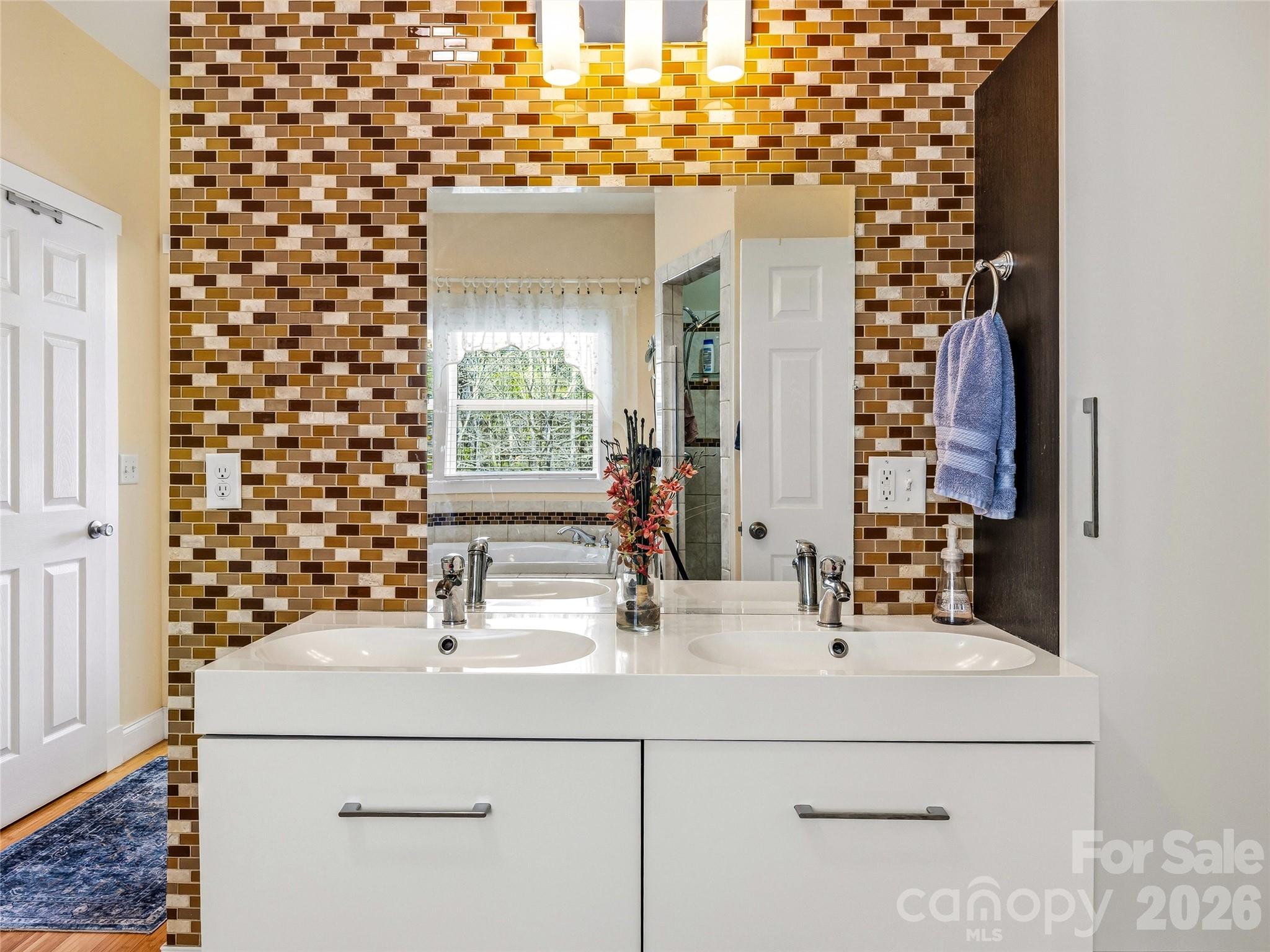 24 Sunnie Rae Lane Candler NC 28715