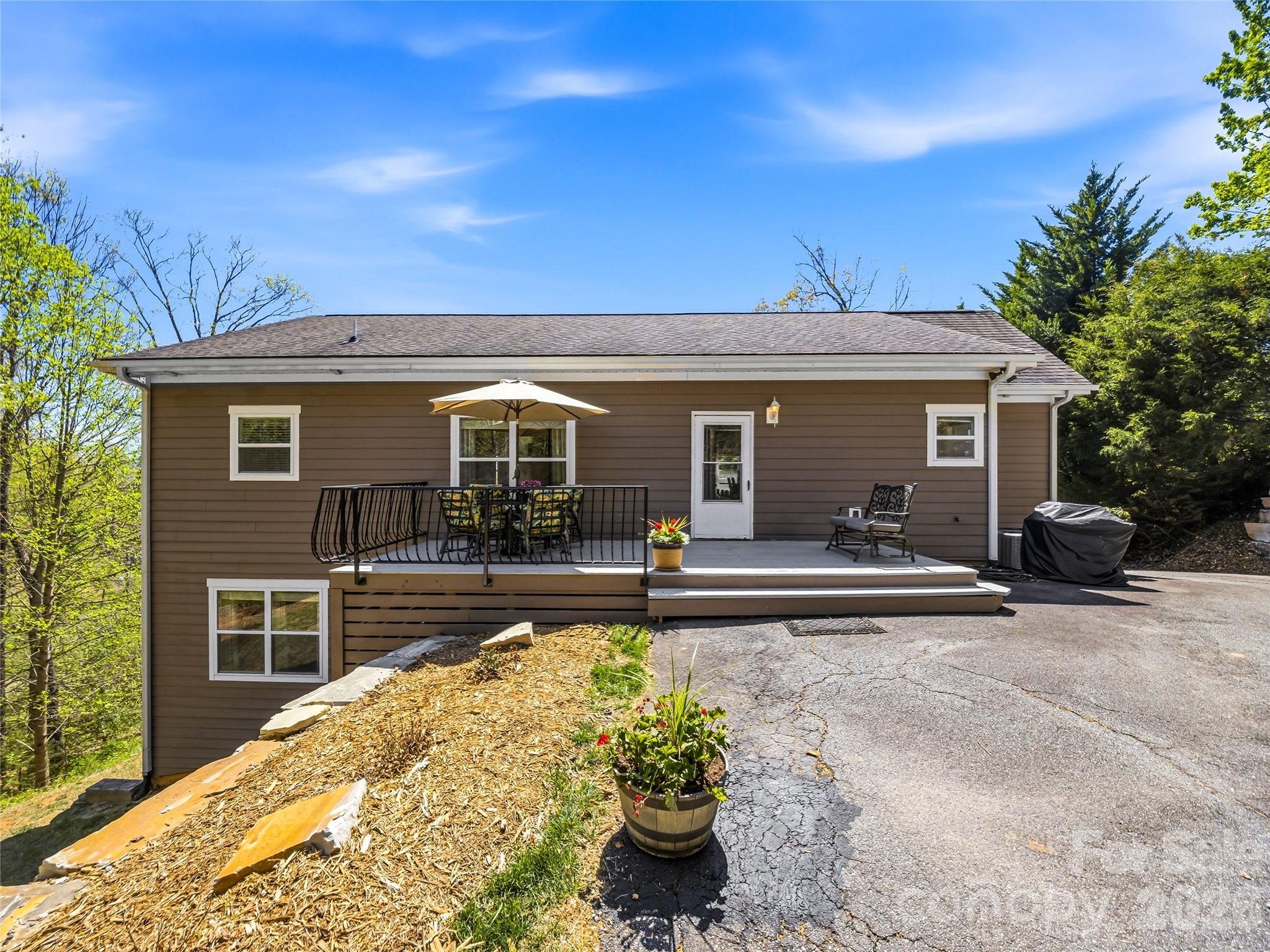 24 Sunnie Rae Lane Candler NC 28715