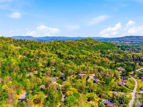 24 Sunnie Rae Lane Candler NC 28715