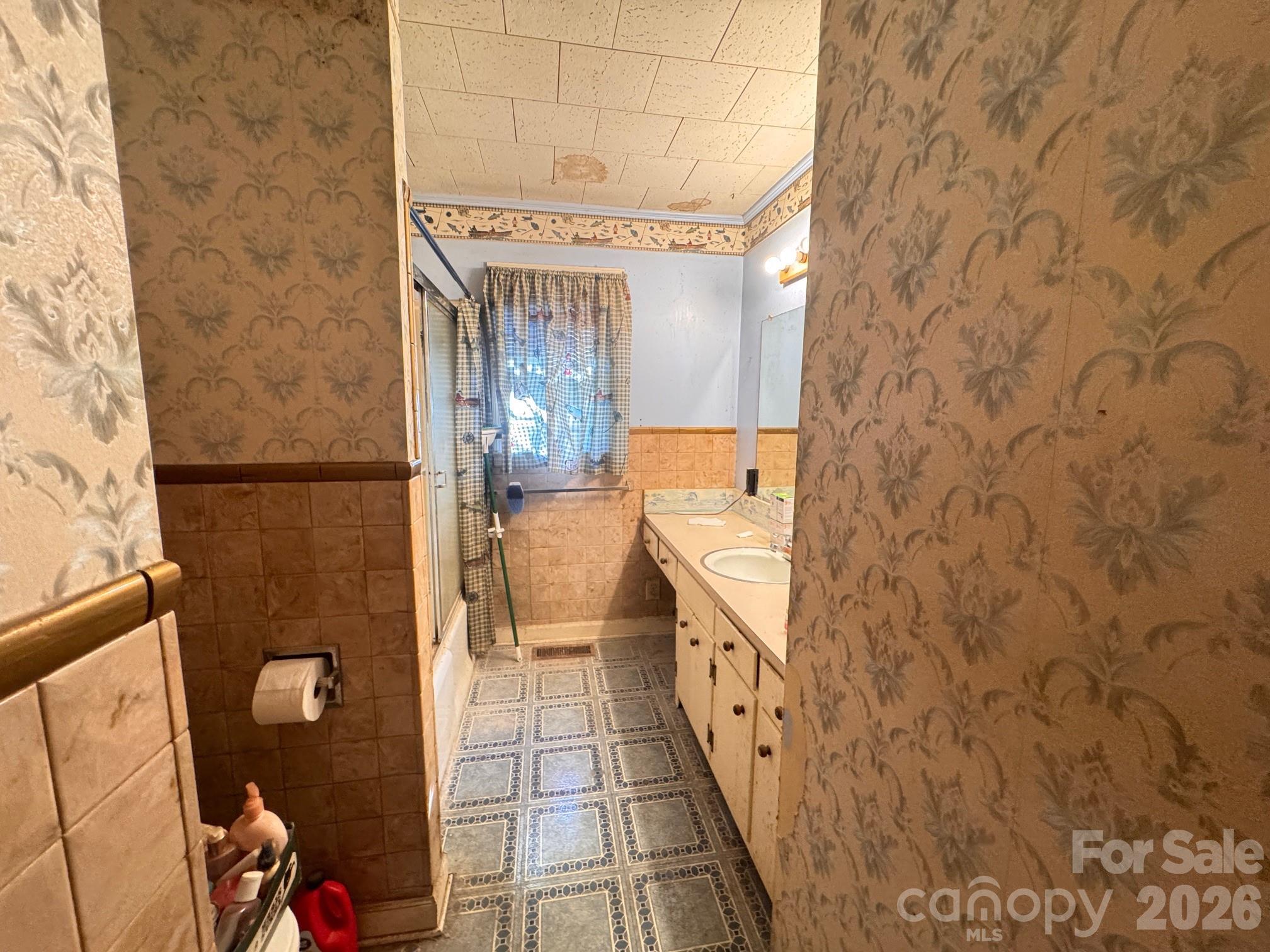 1102 Afton Drive Lenoir NC 28645