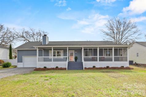 322 NE 57th Street NE Oak Island NC 28465
