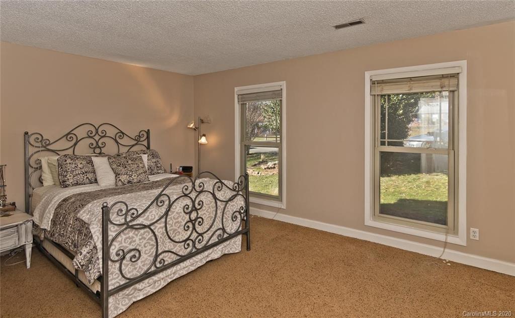94 Stoney Hill Court Asheville NC 28804