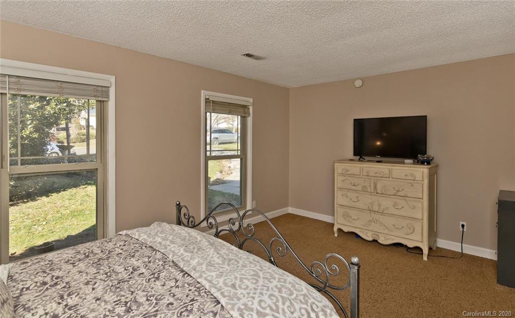 94 Stoney Hill Court Asheville NC 28804