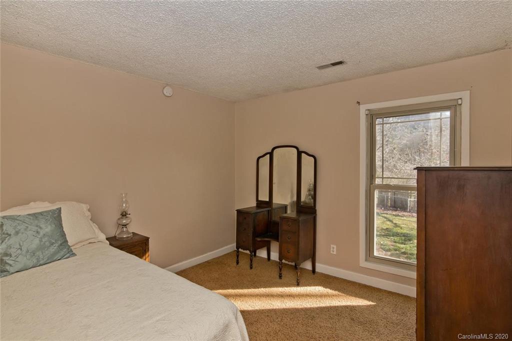 94 Stoney Hill Court Asheville NC 28804