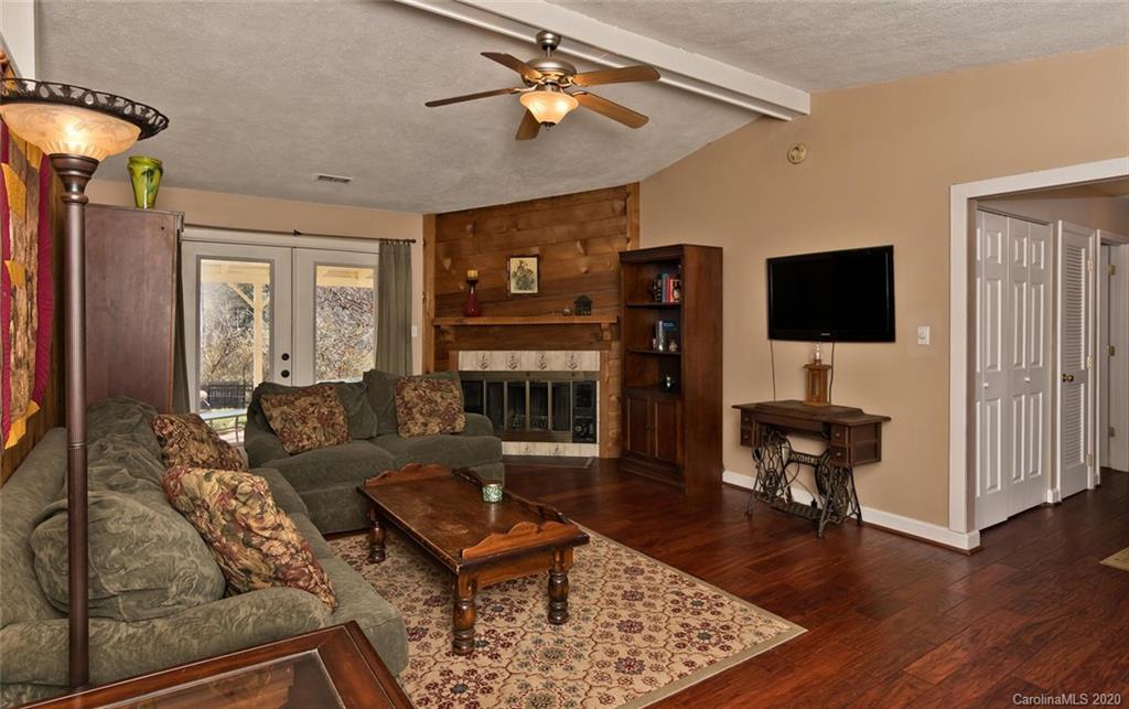 94 Stoney Hill Court Asheville NC 28804