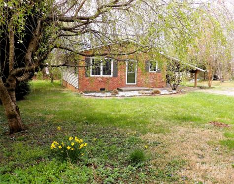 106 Pinetree Drive Black Mountain NC 28711