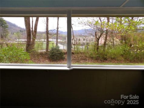 106 Pinetree Drive Black Mountain NC 28711