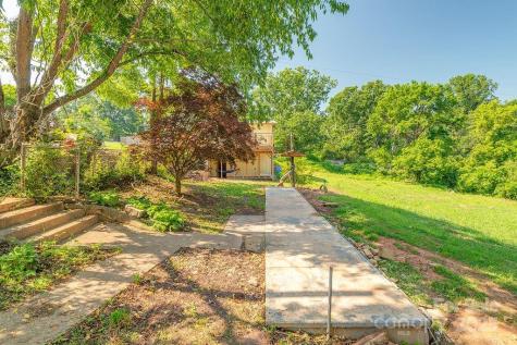 151 & 153 Vinewood Circle Asheville NC 28806