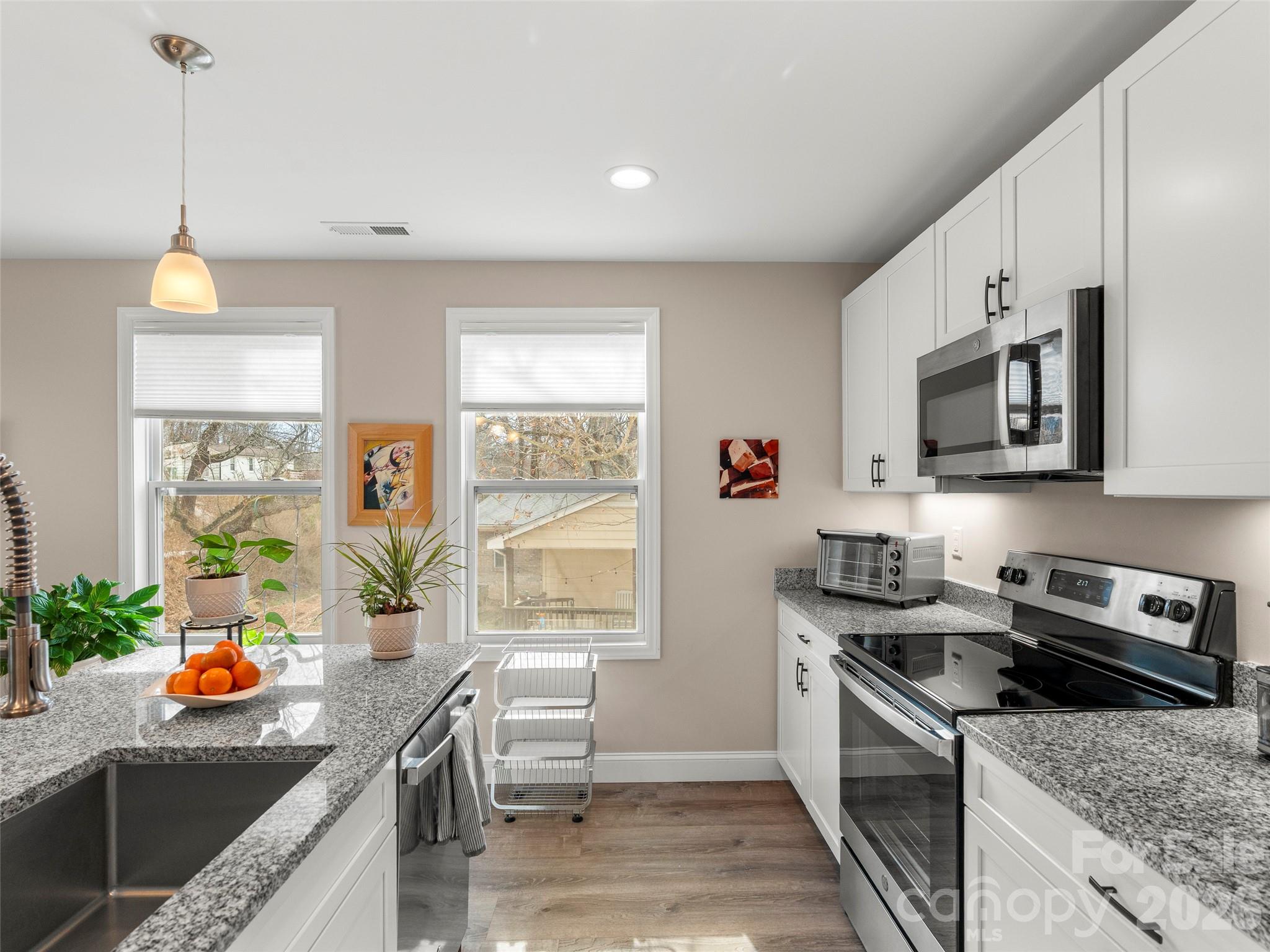 92 Lakeside Drive Asheville NC 28806