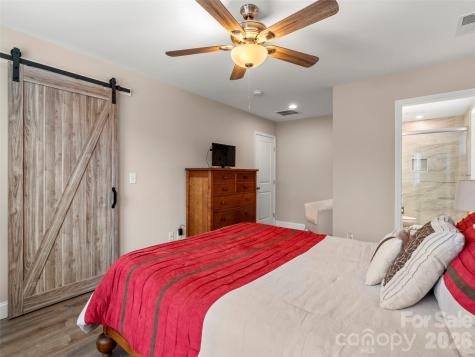 92 Lakeside Drive Asheville NC 28806