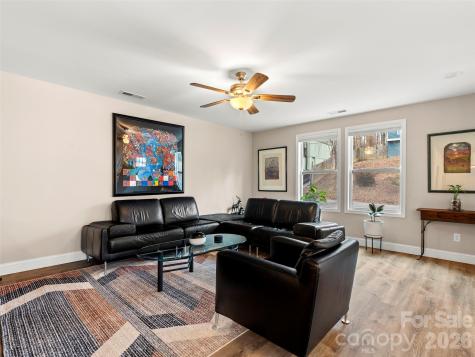 92 Lakeside Drive Asheville NC 28806