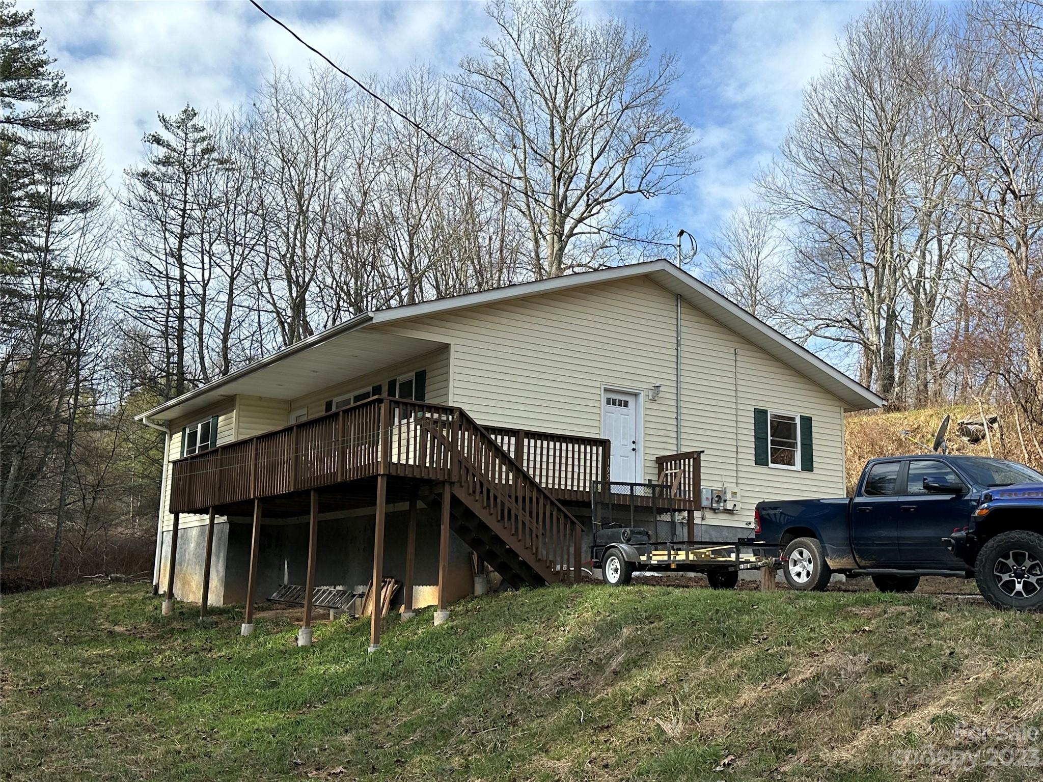 1953 Stamey Branch Road Newland NC 28657