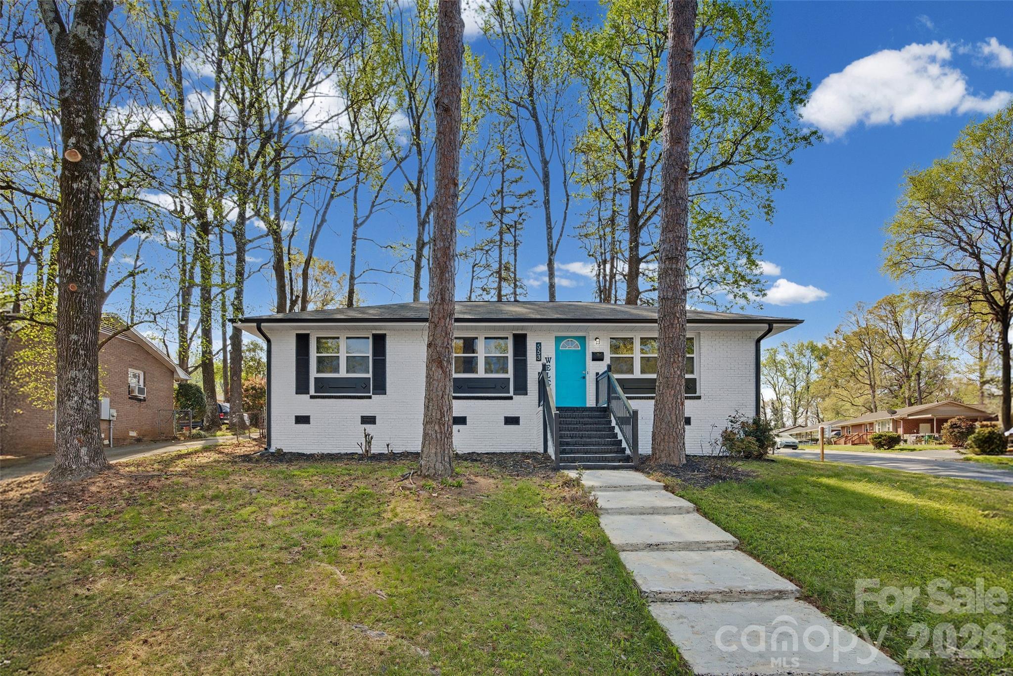 553 Derrydowne Drive Charlotte NC 28213