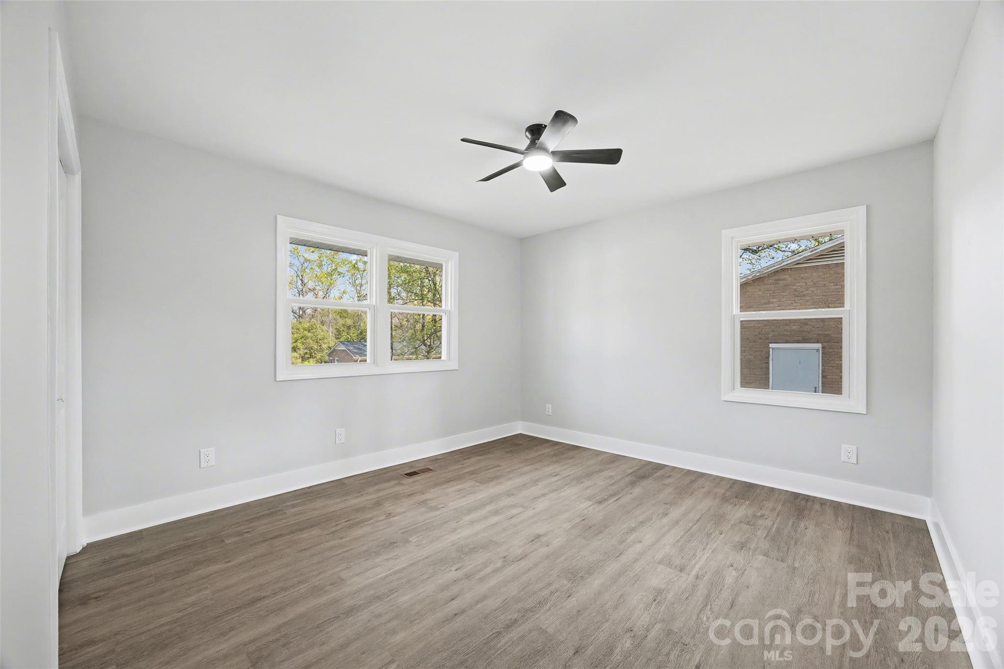 553 Derrydowne Drive Charlotte NC 28213