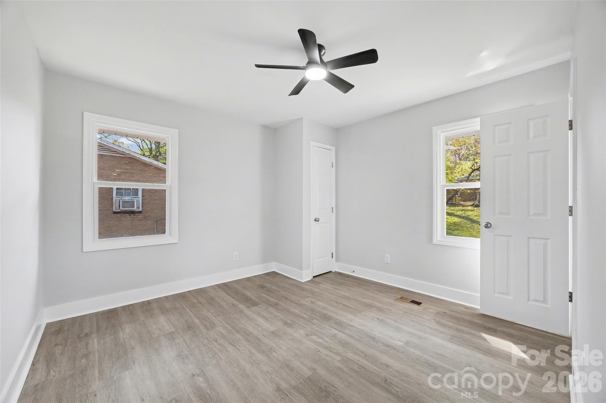 553 Derrydowne Drive Charlotte NC 28213
