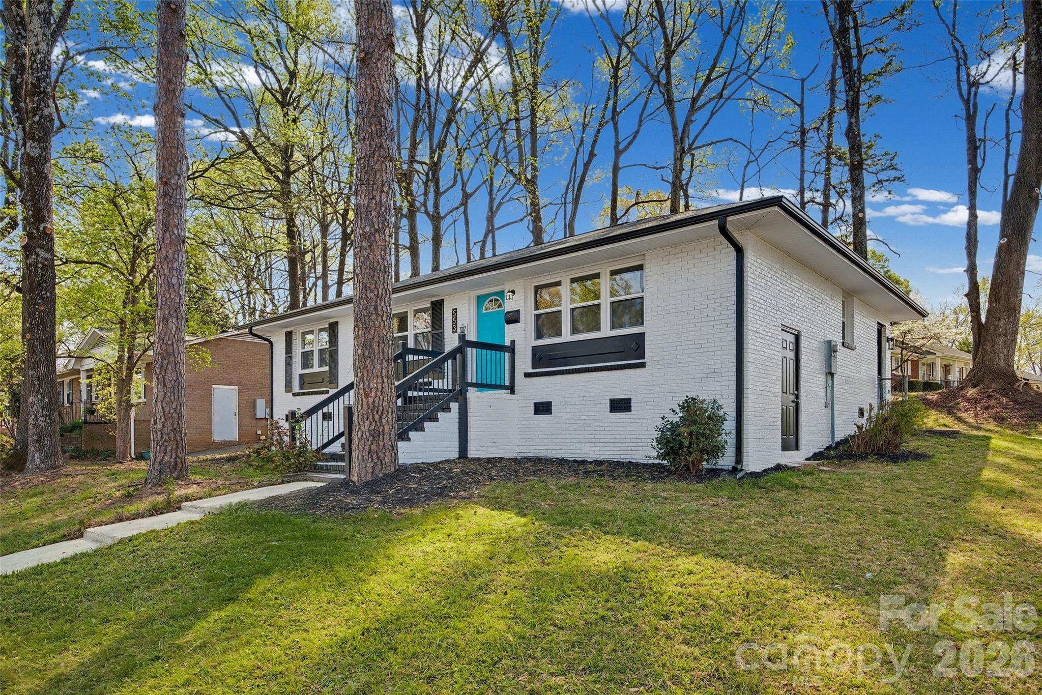 553 Derrydowne Drive Charlotte NC 28213